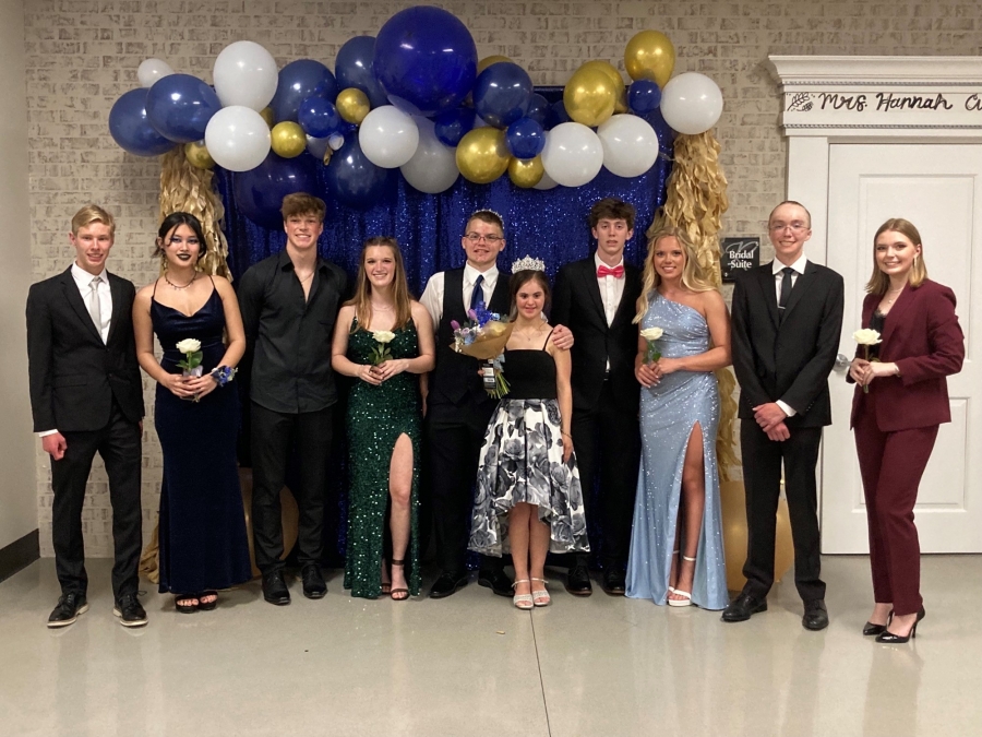 prom court